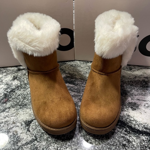 SO  Faux  Fur Winter Boots - Picture 2 of 9